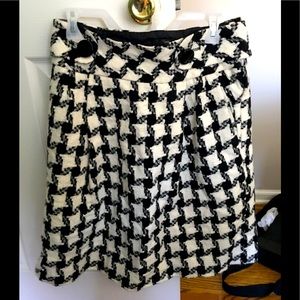 Chic Zara Houndstooth Skirt
